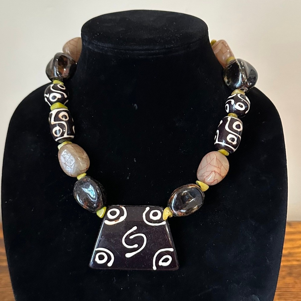 Artisan Chunky Tribal Bead Statement Necklace Black White Stone Pendant 18.5"